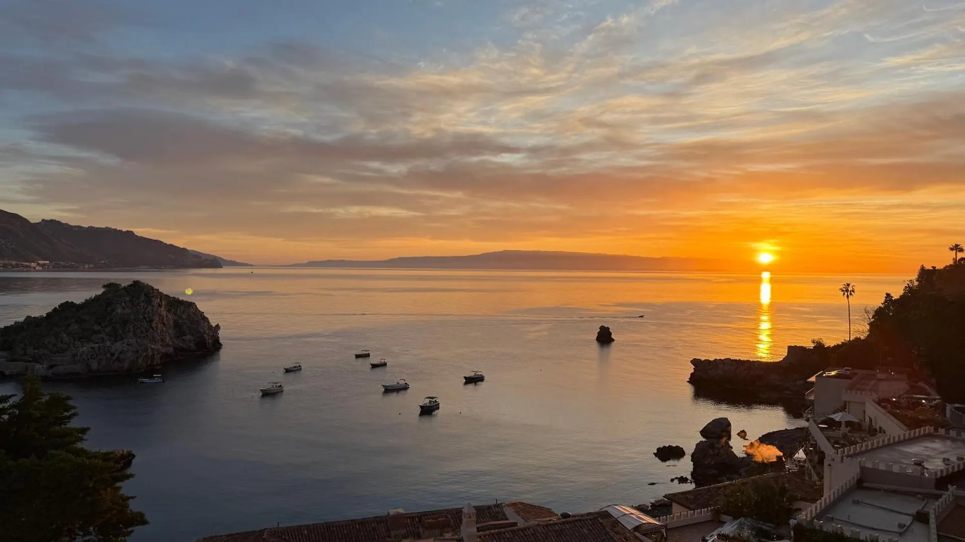 Paradise By The Sea Taormina